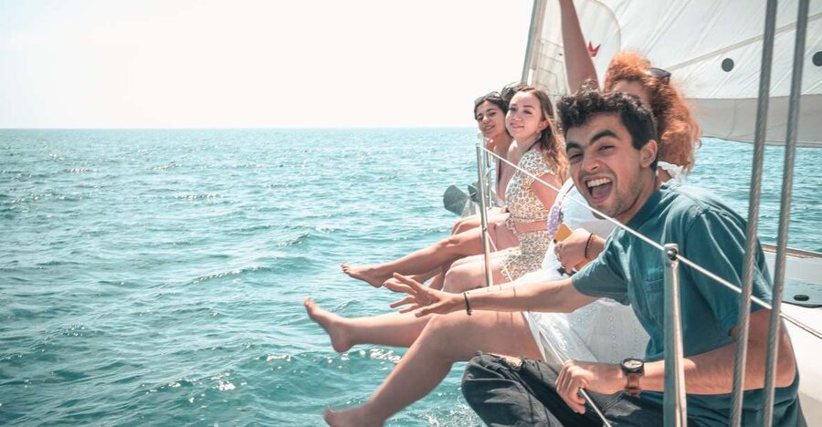 Barcelona: Midday or Sunset Sailing with Open Bar and Snacks - Two Hours, Two Different Atmospheres: Midday vs Sunset