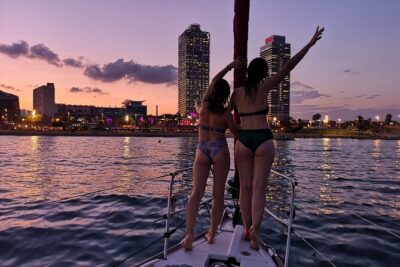 Barcelona Private Sailing Tour with Drinks for Family and Friends - Seeing Barcelona from the water: Sagrada Família, Tibidabo, and the coast