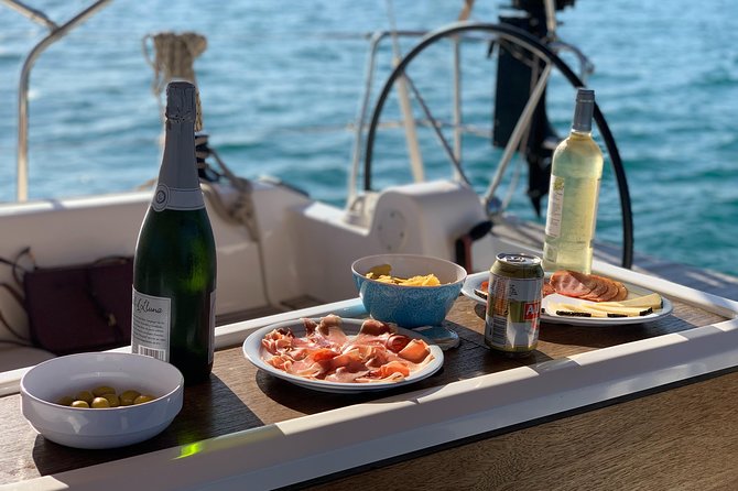 Barcelona Sailing: Light Snacks & Open Bar with Private Option - Small-group comfort: room to breathe on a max-10 yacht