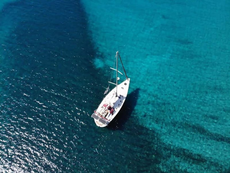Barcelona: Sailing Tour with Drinks and Snacks - Price and Value at $33: What You’re Getting for the Money
