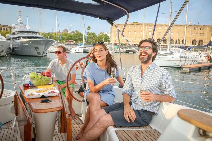 Barcelona: Sailing Tour with Spanish Tapas and Drinks - Quick hits you’ll care about