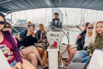 Barcelona: Sailing Tour with Young Local Captain & Drinks - Port Vell and Las Ramblas: the quick warm-up stop