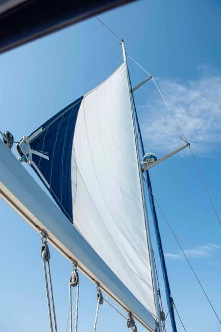 Barcelona: Sailing Tour with Young Local Captain & Drinks - Drinks and snacks: why the included cava/wine feels like real hospitality