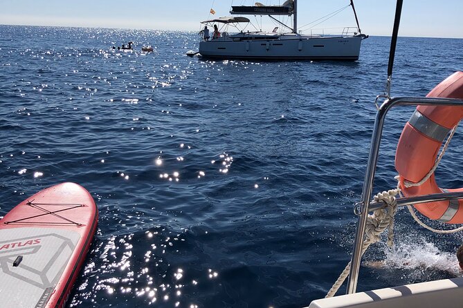 Barcelona Small Group Sailing with Snacks and Cava - Boat Comfort Details: What You Might Notice Onboard