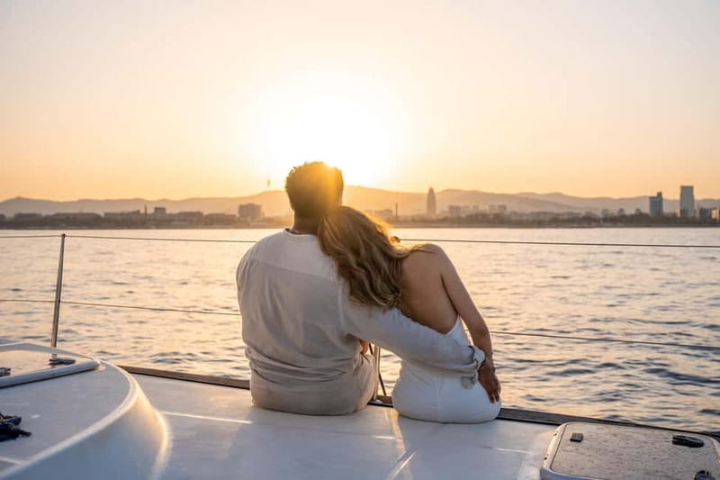 Barcelona: Sunset Catamaran Cruise with Wine and Tapa - Why a Barcelona sunset catamaran beats the usual viewpoint