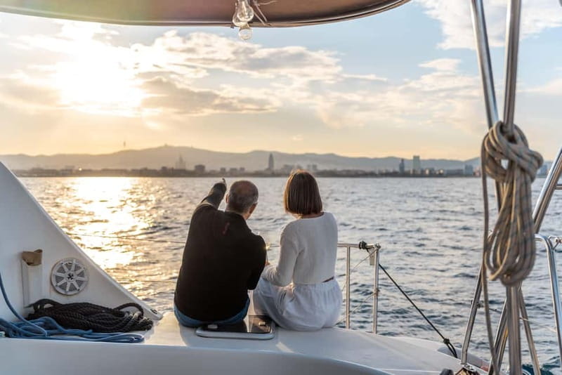 Barcelona: Sunset Catamaran Cruise with Wine and Tapa - The 2-hour sailing loop: what happens when you’re on the water