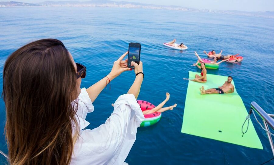 Barcelona: Sunset or Day Catamaran Cruise with Tapa & Drink - Why This 2-Hour Catamaran Works in Barcelona