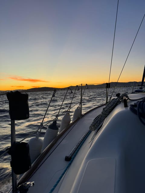 Barcelona: Sunset Sailboat Cruise with Drinks and Snacks - What you’ll see from the water: Sagrada Família, Montjuïc, and the coastline