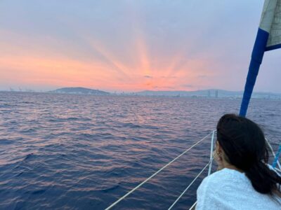 Barcelona: Sunset Sailboat Cruise with Drinks and Snacks - Timing your Barcelona sunset: how the departure hour changes everything