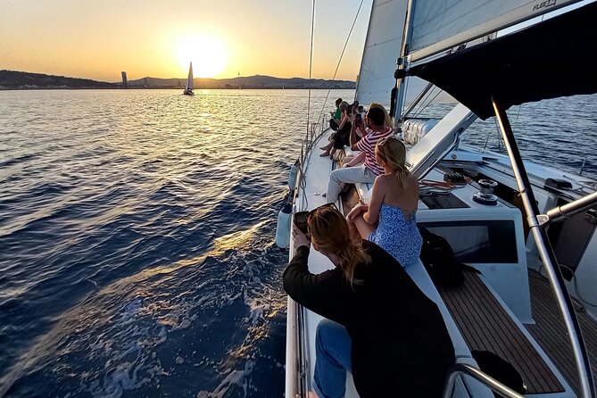 Barcelona Sunset Sailing Cruise from Port Olímpic with Open Bar - Sailing feel: when the boat turns into a real sail