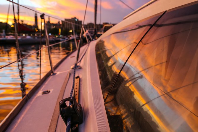 Barcelona Unique Sunset Sailing Experience with Tapas & Open Bar - Tapas on Board: What You’ll Taste (and How to Set Expectations)