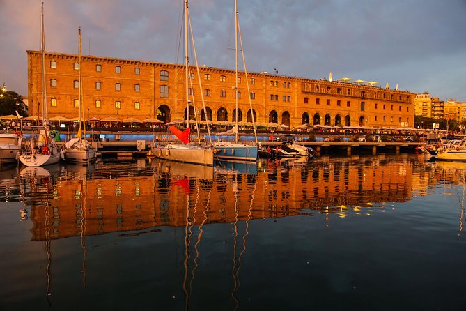 Barcelona Unique Sunset Sailing Experience with Tapas & Open Bar - When the Sea Gets Choppy: Comfort Tips That Actually Help