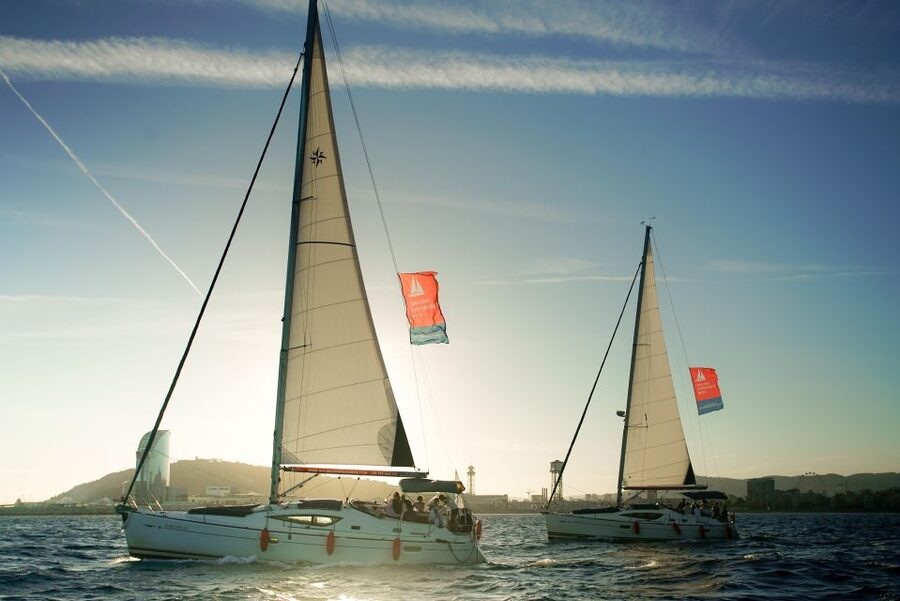 Barcelona: Unique Sunset Sailing Tour with Tapas & Open Bar - Timing tips for weather, photos, and comfort