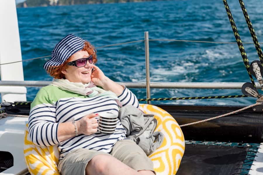Bay of Islands: Catamaran Sail, Wildlife Island & Lunch - Comfort on the Water: Beanbags, Space, and the Return Sail