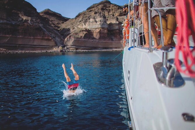 Beautiful Day Catamaran Caldera Cruise incl. Meal & Drinks - The Crew Experience: Organized, Friendly, and Good at Problem-Solving
