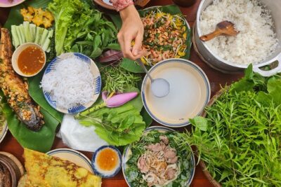 Ben Tre: Scooter, Culture, Sailboat and Mekong Food (Half Day) - Chợ Đầu Mối Nông Thủy Sản Bến Tre: Market Snacks and Backstreet Color