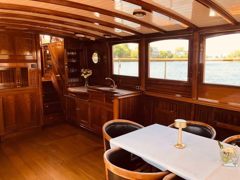 Berlin: Boat Sightseeing Tour on Electric Motor Yacht - Price and value: is $44 worth a 75-minute electric cruise?
