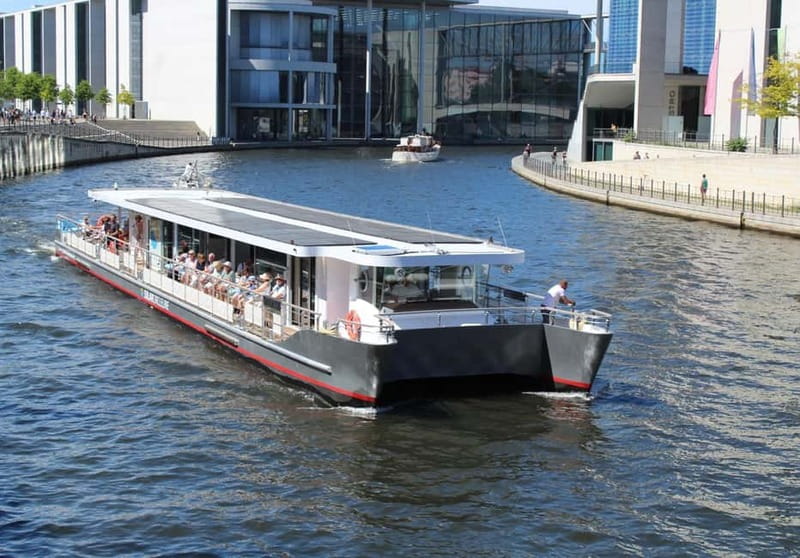 Berlin: East Side Gallery Spree Cruise in a Solar Catamaran - Onboard Experience: Audio Guide, Seating Reality, and the Bar