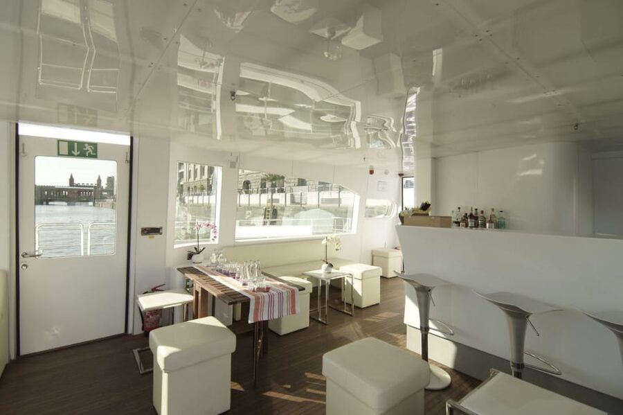 Berlin: Exclusive Boat Tour on a Solar-Powered Catamaran - Barrier-Free in Real Life: Wheelchairs and Dogs