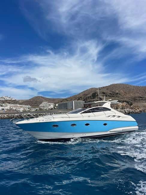Best Private Yacht in Gran Canaria - A 40-ft yacht that keeps Gran Canaria feeling calm