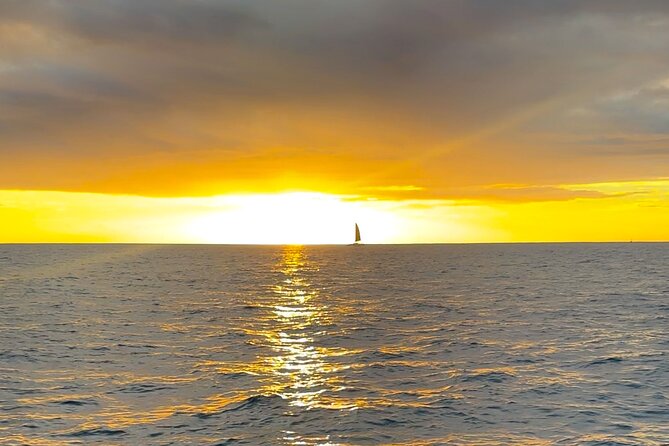 Best Waikiki Sunset Cruise:BYOB Sunset Sail with Swimming - Comfort and Boat Feel: Not Crowded, Not Claustrophobic