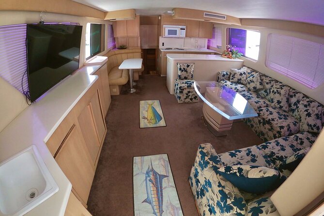 Biggest Luxury Yacht Boat Best in Cancun up to 28 pax - Crew Service and the Party-Fun Atmosphere
