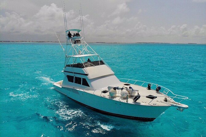 Biggest Luxury Yacht Boat Best in Cancun up to 28 pax - Price and Value: What $720 Per Group Really Means