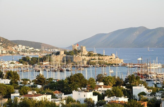 Bodrum Private Motor-Yacht Sunset Tour With Dinner For 3 Hour - Key points to know before you go