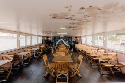 Bordeaux: Garonne River Yacht Cruise with Brunch - The brunch setup: 100% seasonal buffet plus an open bar
