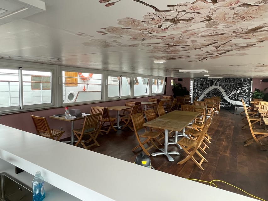 Bordeaux: Garonne River Yacht Cruise with Brunch - Views from the water: why this angle feels special
