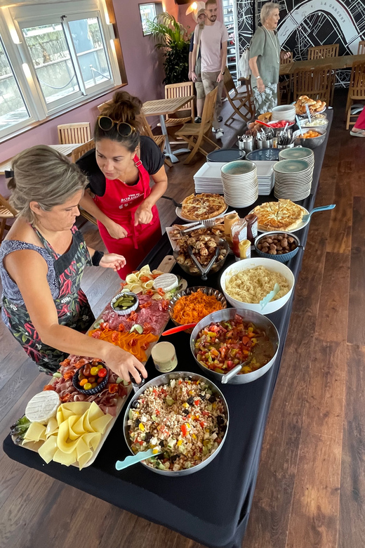 Bordeaux: Garonne River Yacht Cruise with Brunch - The one potential snag: departure depends on reservations