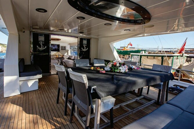 Bosphorus Night Cruise on Luxury Yacht - Luxury Yacht Comfort Without the Big-Boat Hassle