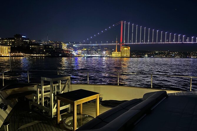 Bosphorus Night Cruise on the Luxury Yacht - The Bosphorus strait: your moving lesson in geography and power