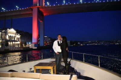 Bosphorus Night Cruise with Luxury Yacht - Meeting Point at Beyoğlu: Starting Close to the Action