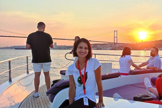 Bosphorus Sunset Yacht Experience: Istanbul’s Best - Best For: Who This Cruise Fits Like a Glove