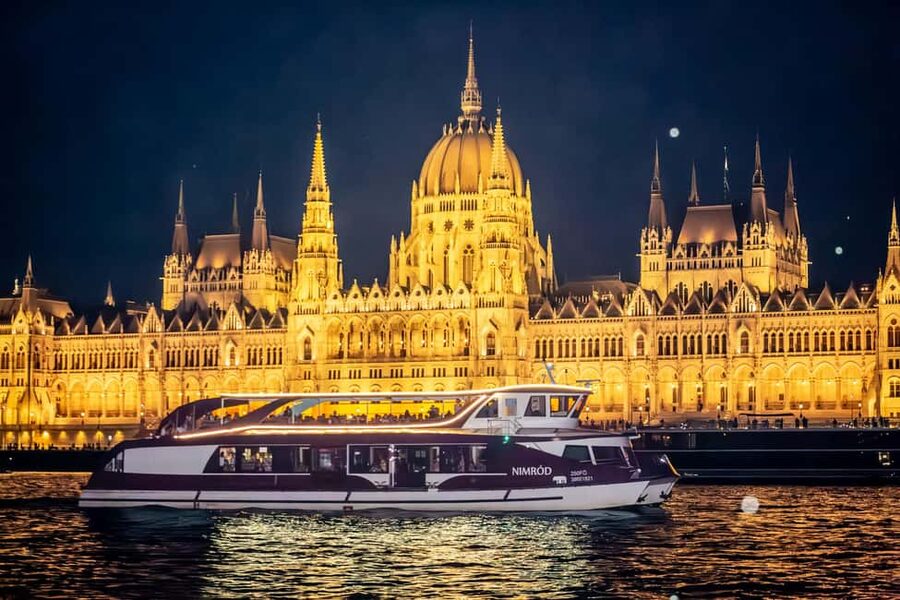Budapest: Catamaran Pizza Cruise - Seats, Decks, and Comfort: Inside or Outside, Your Call