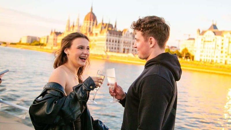 Budapest: Sip and Sail River Cruise with Unlimited Prosecco - From Parliament lights to Fisherman’s Bastion: a stop-by-stop sunset route