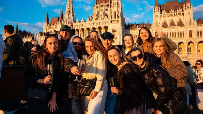Budapest: Sip and Sail River Cruise with Unlimited Prosecco - Is it a sightseeing tour or a party boat? Know the vibe
