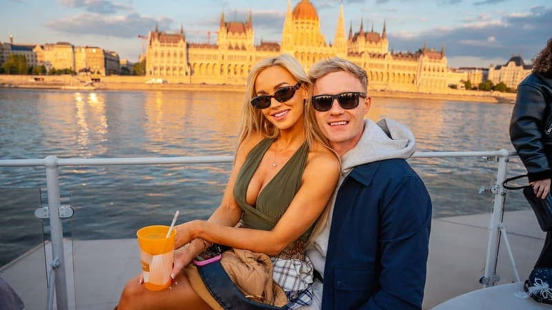 Budapest: Sip & Sail Danube Cruise with Unlimited Beer - Unlimited Beer, Prosecco, and the Realities of Drink Service