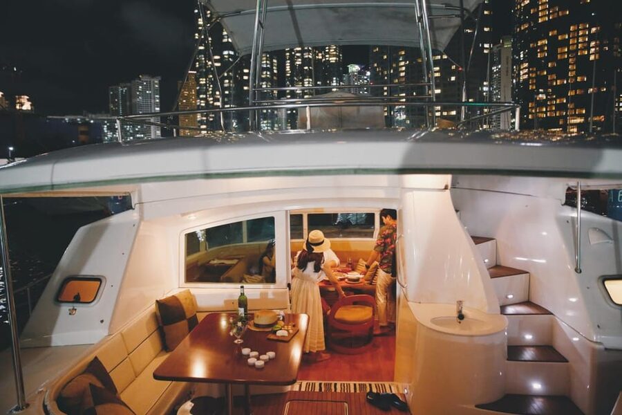 Busan: Group Sightseeing Yacht Cruise with Snacks and Drinks - Gwangalli yacht cruise: 50 minutes that fit Busan nights