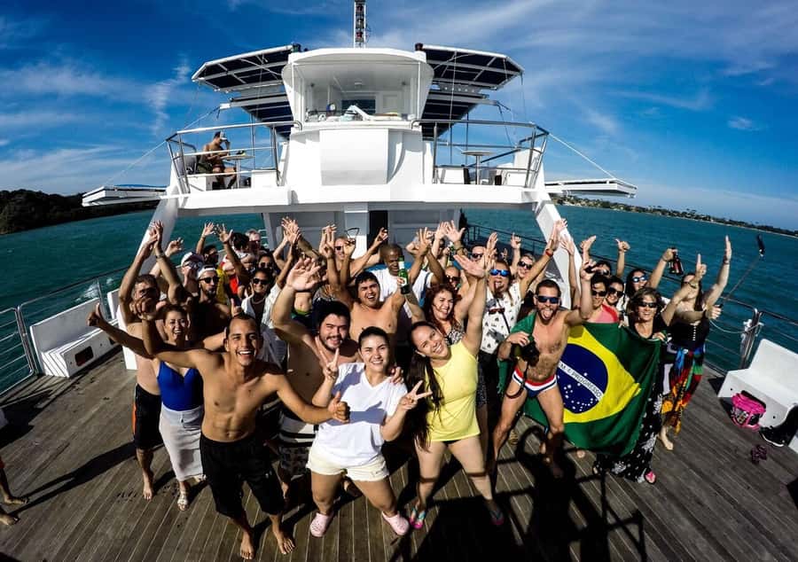 Búzios: Catamaran Boat Tour - Transfers, timing, and day-of changes from the pier
