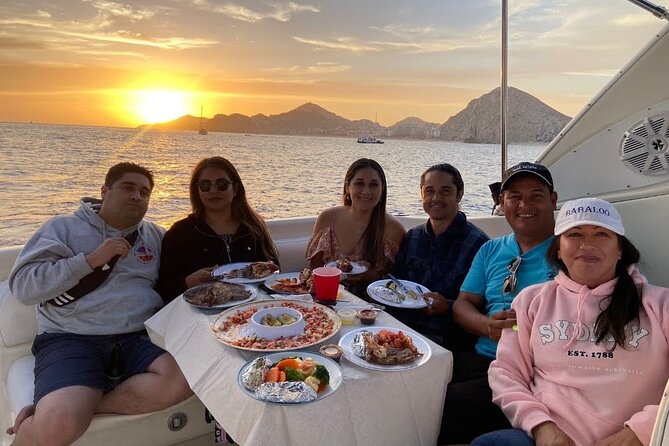 Cabo Arch Sunset Yacht Tour - Dinner & Drinks — Up to 18 Guests - Boat Comfort and Group Size: How to Choose the Right Headcount