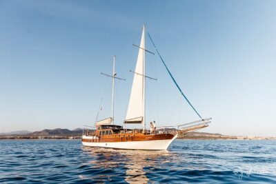 Cabo San Lucas Luxury Sailing Yacht and Dinner with a Chef - 5:00 pm Start: Getting to CaboMarina and Finding Your Boat