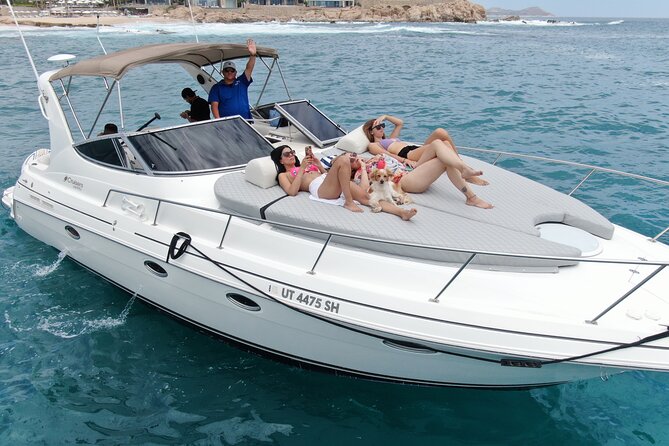 Cabo San Lucas Yacht Rental all inclusive - Lunch and Drinks: Keeping Everyone Happy Without Leaving the Boat