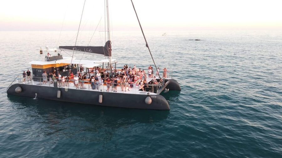 Cádiz: Sunset Catamaran Cruise Tours - Getting to Ml. Fernández Ladreda and the Port: Plaza Sevilla to Orange Arrows
