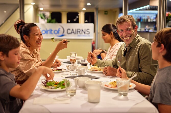 Cairns Catamaran Harbour and Dinner Cruise - Dinner Time: What’s on the Buffet and How People Judge It