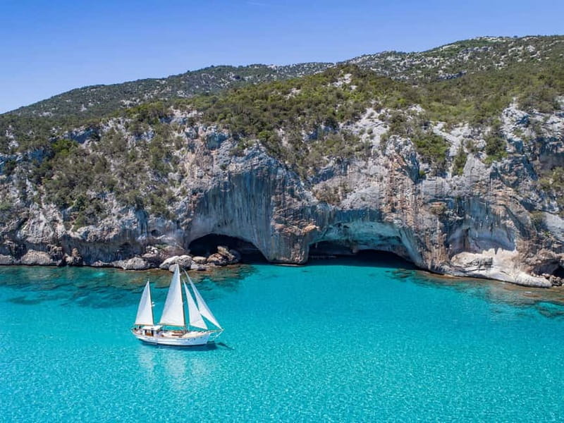 Cala Gonone: Gulf of Orosei Tour with a Vintage Sailing boat - Cala Luna and Cala Sisine: viewpoint beauty with smart timing
