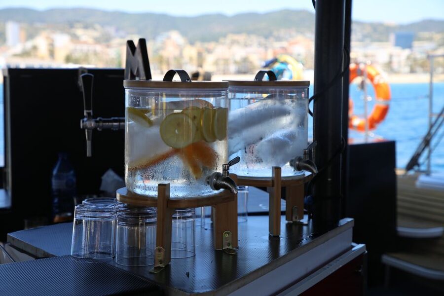 Cambrils: Catamaran Cruise with Drinks and BBQ Lunch Option - Meeting up in Cambrils and getting there from Salou