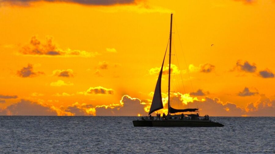 Cambrils: Costa Dorada Sunset Catamaran Cruise with Drinks - Key Highlights You’ll Care About
