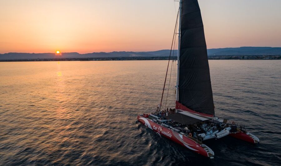 Cambrils: Sunset Catamaran Cruise & Drinks w/ Sunbed - Key takeaways before you book